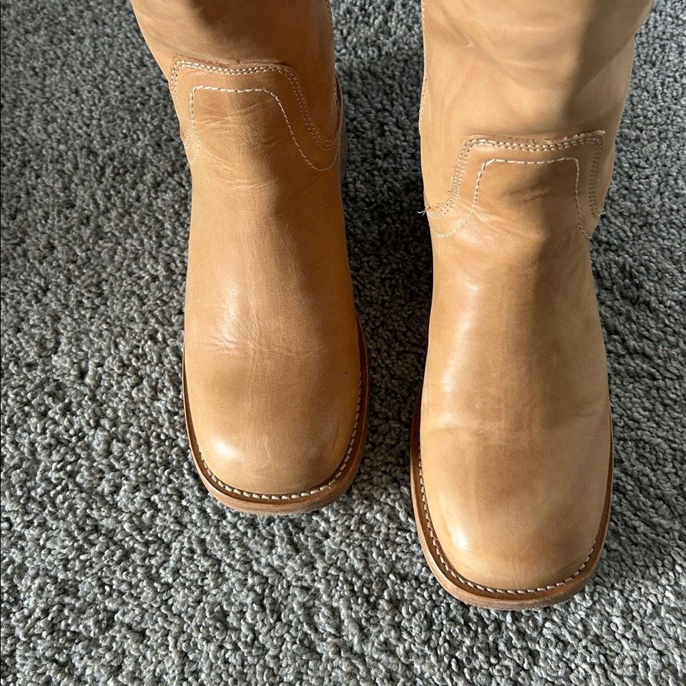 Steve Madden Riggs Banana Leather Boots - Picture 7 of 9